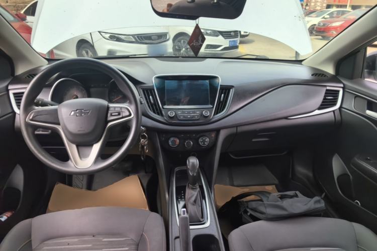 Used Chevrolet Monza 2019 Redline 320T Dual-Clutch Joyful Edition China VI Standard Center Console
