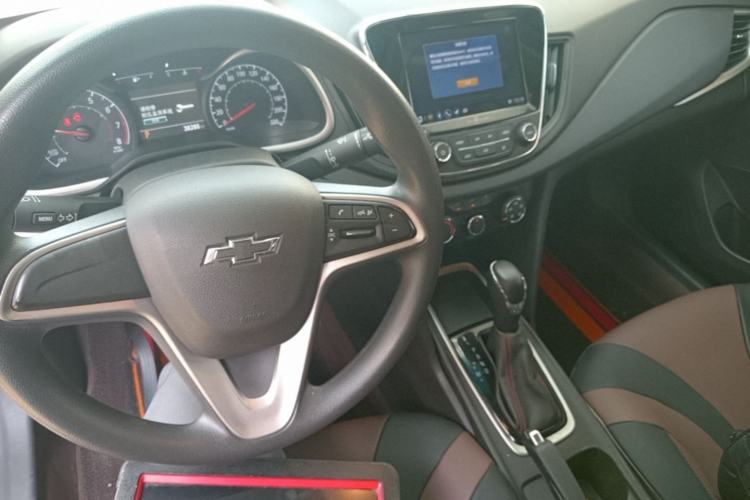 Used Chevrolet Monza 2019 Redline 320T Dual-Clutch Joyful Edition China VI Standard Center Console