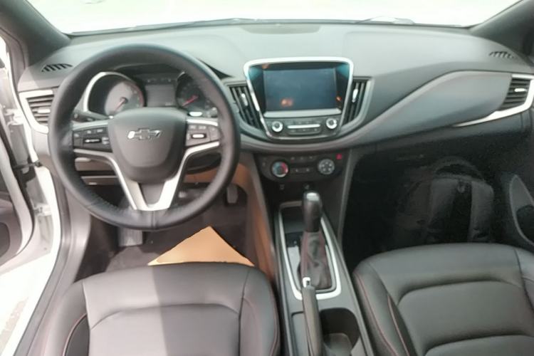 Used Chevrolet Monza 2019 RS 330T Automatic Comfort Edition China VI Standard Center Console