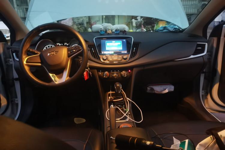 Used Chevrolet Monza 2019 Redline 320T Dual-Clutch Joyful Edition China VI Standard Center Console