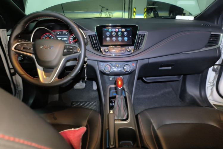 Used Chevrolet Monza 2019 RS 330T Automatic Comfort Edition China VI Standard Center Console