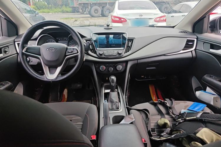 Used Chevrolet Monza 2019 Redline 320T Dual-Clutch Joyful Edition China VI Standard Center Console