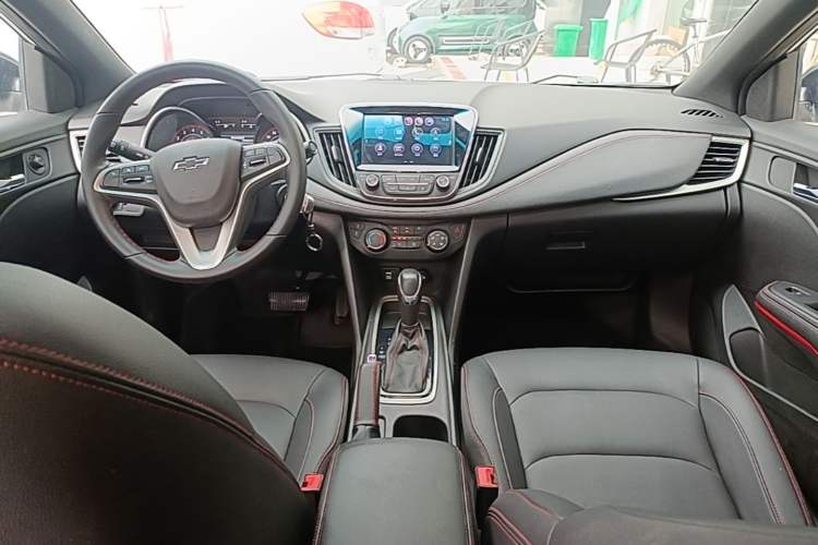 Used Chevrolet Monza 2019 RS 330T Automatic Comfort Edition China VI Standard Center Console