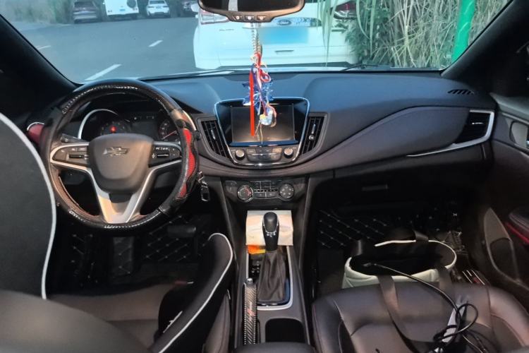 Used Chevrolet Monza 2019 RS 330T Automatic Comfort Edition China VI Standard Center Console