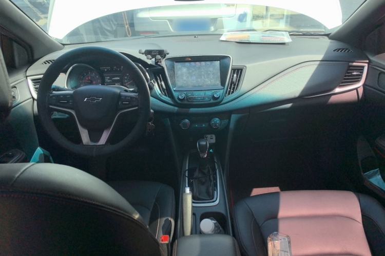 Used Chevrolet Monza 2019 RS 330T Automatic Comfort Edition China VI Standard Center Console