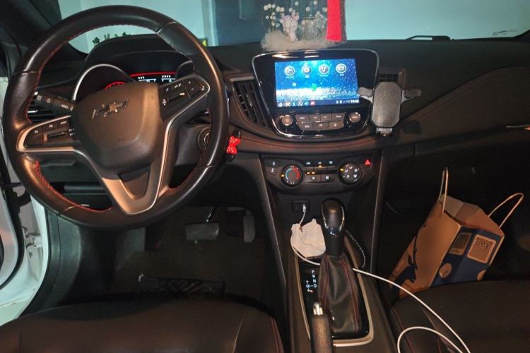 Used Chevrolet Monza 2019 RS 330T Automatic Comfort Edition China VI Standard Center Console