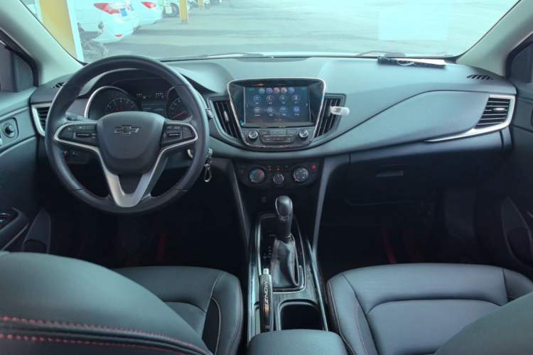 Used Chevrolet Monza 2019 Redline 320T Dual-Clutch Sporty Version China VI Standard Center Console