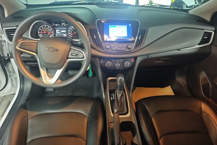 Used Chevrolet Monza 2019 Redline 320T Dual-Clutch Joyful Edition China VI Standard Center Console