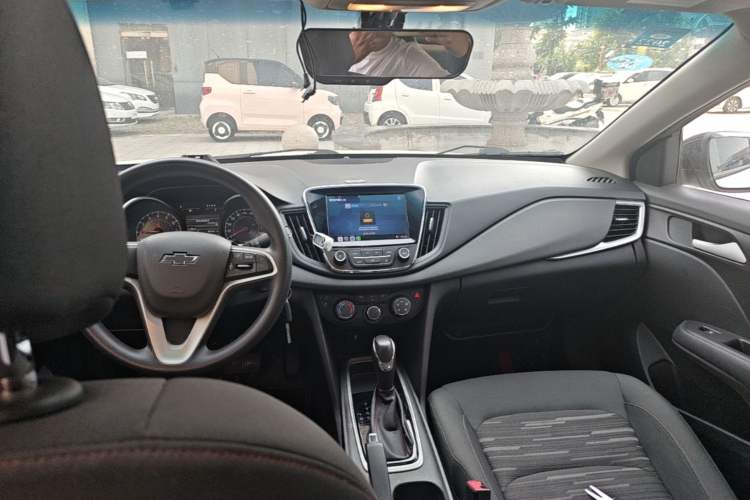 Used Chevrolet Monza 2019 Redline 320T Dual-Clutch Joyful Edition China VI Standard Center Console