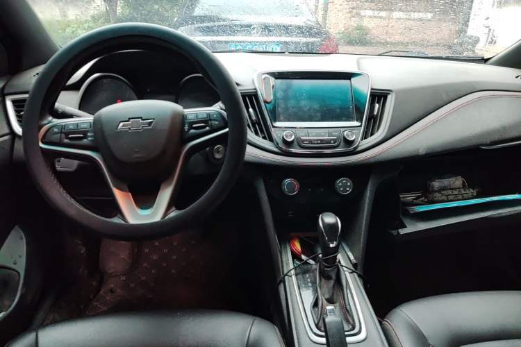 Used Chevrolet Monza 2019 RS 330T Automatic Comfort Edition China VI Standard Center Console