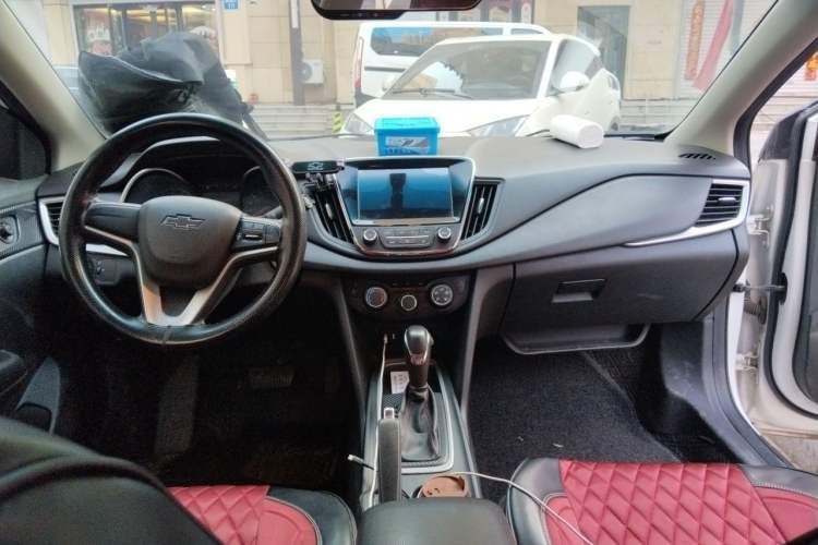 Used Chevrolet Monza 2019 Redline 320T Dual-Clutch Joyful Edition China VI Standard Center Console