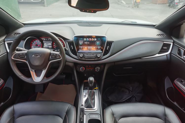 Used Chevrolet Monza 2019 RS 330T Automatic Sporty Edition China VI Standard Center Console