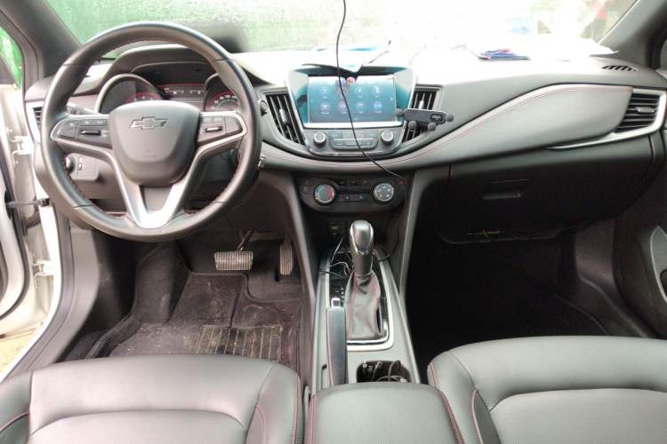 Used Chevrolet Monza 2019 RS 330T Automatic Comfort Edition China VI Standard Center Console