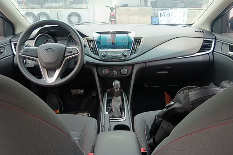 Used Chevrolet Monza 2019 Redline 320T Dual-Clutch Joyful Edition China VI Standard Center Console