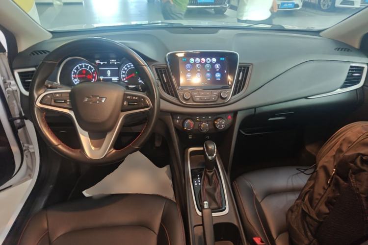 Used Chevrolet Monza 2019 Redline 320T Dual-Clutch Sporty Version China VI Standard Center Console