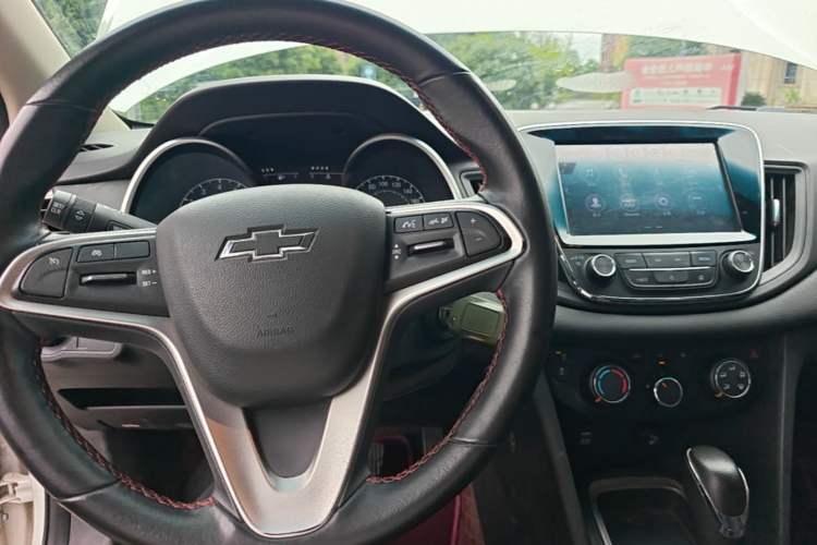 Used Chevrolet Monza 2019 Redline 320T Dual-Clutch Sporty Version China VI Standard Center Console