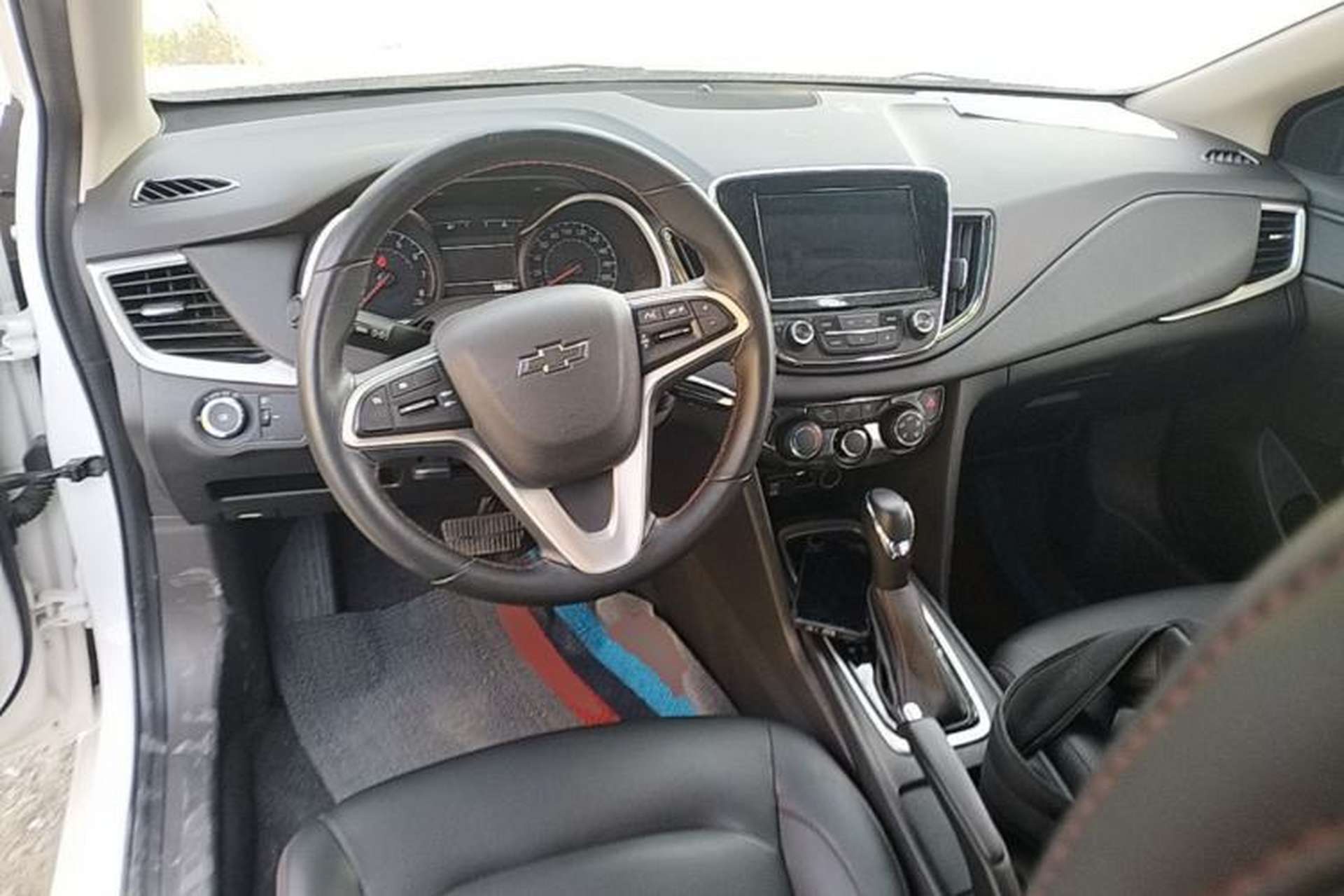 Used Chevrolet Monza 2019 Redline 320T Dual-Clutch Sporty Version China VI Standard Center Console