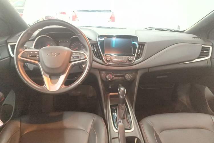 Used Chevrolet Monza 2019 RS 330T Automatic Comfort Edition China VI Standard Center Console