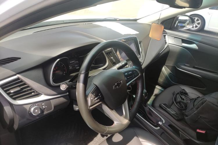 Used Chevrolet Monza 2019 Redline 320T Dual-Clutch Sporty Version China VI Standard Center Console