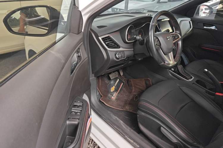 Used Chevrolet Monza 2019 RS 330T Automatic Comfort Edition China VI Standard Driver Seat