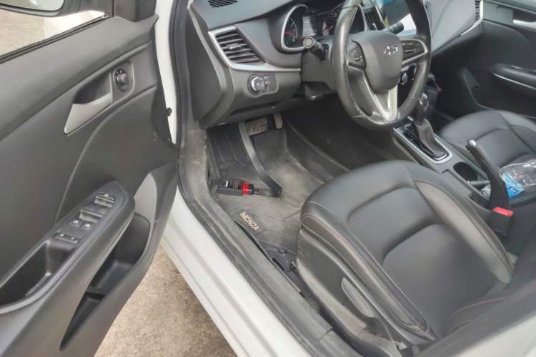 Used Chevrolet Monza 2019 Redline 320T Dual-Clutch Sporty Version China VI Standard Driver Seat