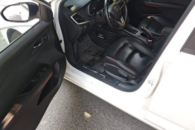 Used Chevrolet Monza 2019 RS 330T Automatic Comfort Edition China VI Standard Driver Seat