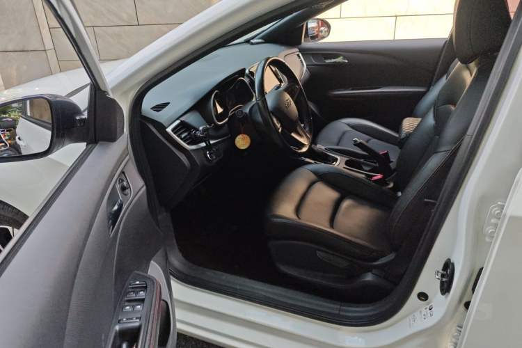 Used Chevrolet Monza 2019 RS 330T Automatic Comfort Edition China VI Standard Driver Seat