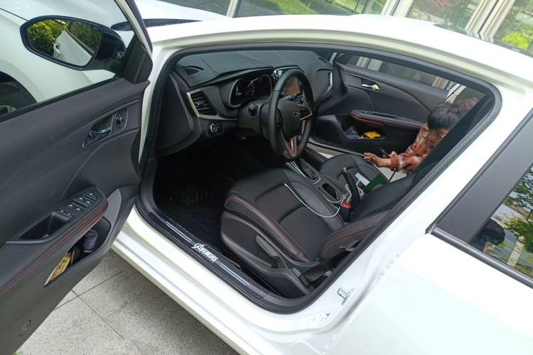 Used Chevrolet Monza 2019 RS 330T Automatic Comfort Edition China VI Standard Driver Seat