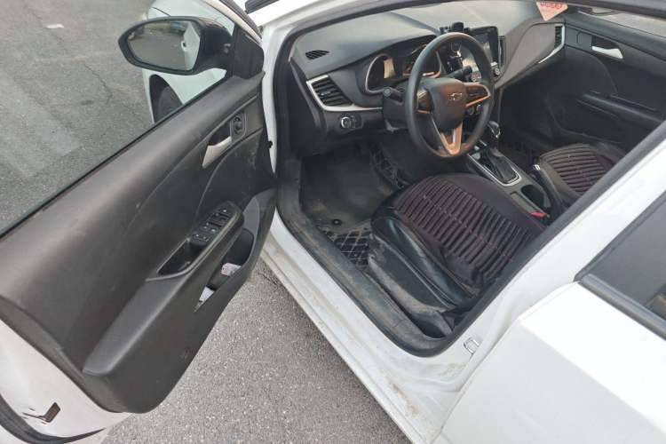 Used Chevrolet Monza 2019 Redline 320T Dual-Clutch Joyful Edition China VI Standard Driver Seat