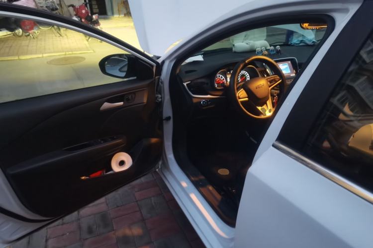 Used Chevrolet Monza 2019 Redline 320T Dual-Clutch Joyful Edition China VI Standard Driver Seat