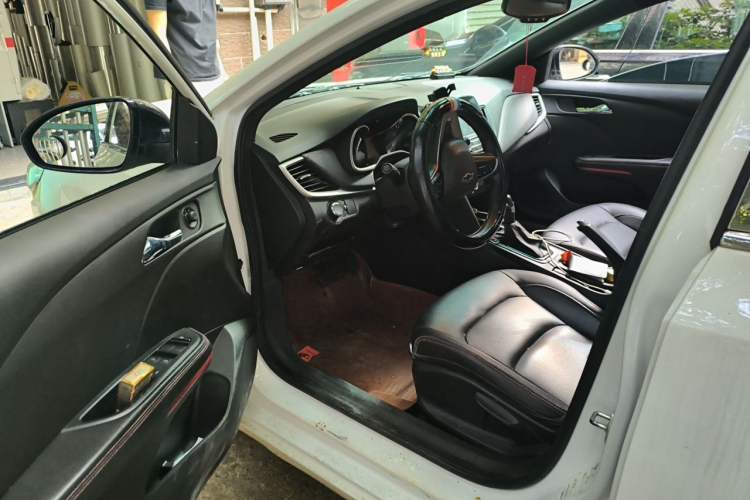 Used Chevrolet Monza 2019 RS 330T Automatic Comfort Edition China VI Standard Driver Seat