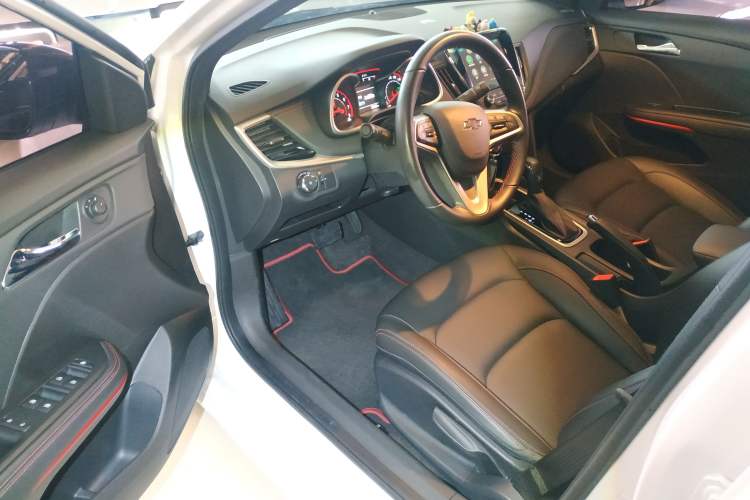 Used Chevrolet Monza 2019 RS 330T Automatic Comfort Edition China VI Standard Driver Seat