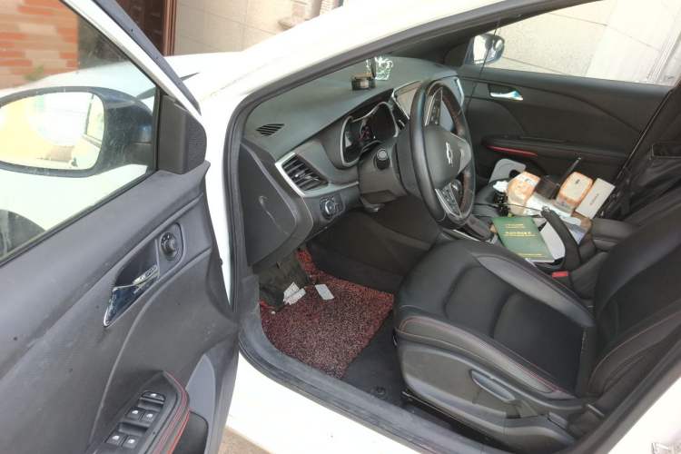 Used Chevrolet Monza 2019 RS 330T Automatic Comfort Edition China VI Standard Driver Seat