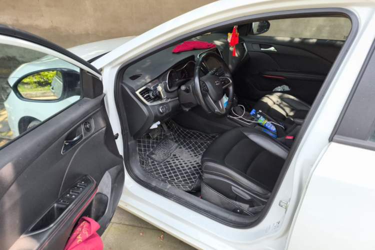 Used Chevrolet Monza 2019 RS 330T Automatic Comfort Edition China VI Standard Driver Seat