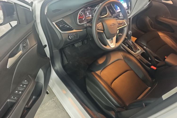 Used Chevrolet Monza 2019 Redline 320T Dual-Clutch Joyful Edition China VI Standard Driver Seat
