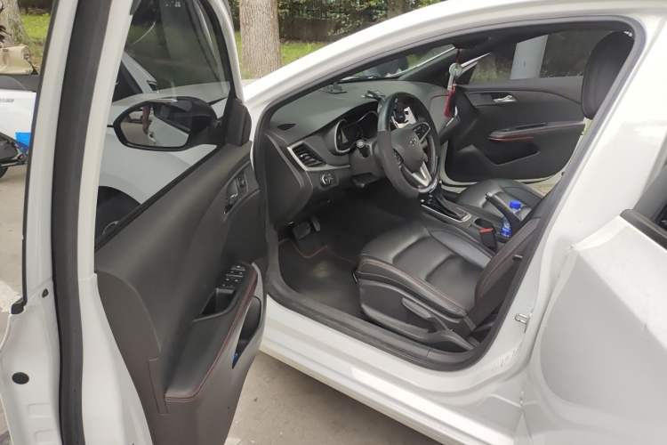 Used Chevrolet Monza 2019 RS 330T Automatic Comfort Edition China VI Standard Driver Seat