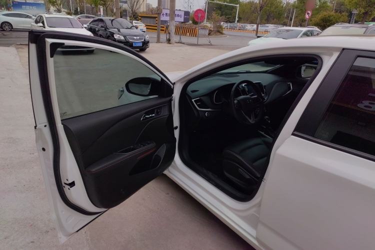 Used Chevrolet Monza 2019 RS 330T Automatic Comfort Edition China VI Standard Driver Seat