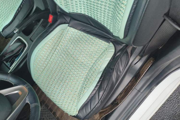 Used Chevrolet Monza 2019 Redline 320T Dual-Clutch Joyful Edition China VI Standard Driver Seat