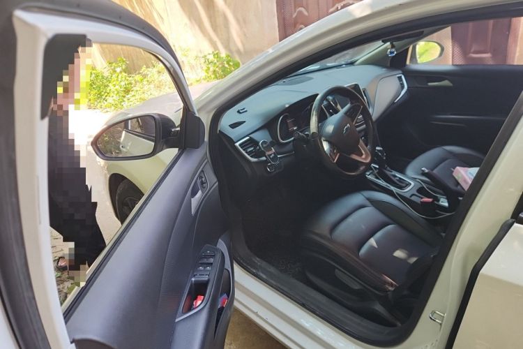 Used Chevrolet Monza 2019 Redline 320T Dual-Clutch Sporty Version China VI Standard Driver Seat
