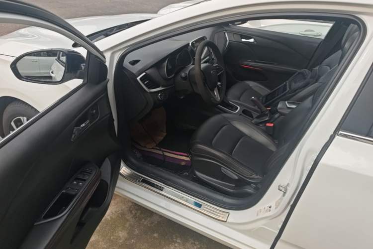 Used Chevrolet Monza 2019 RS 330T Automatic Comfort Edition China VI Standard Driver Seat