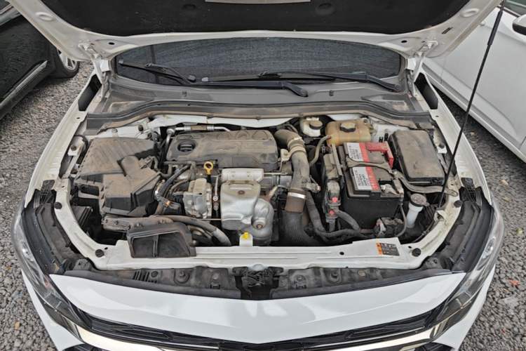 Used Chevrolet Monza 2019 RS 330T Automatic Comfort Edition China VI Standard Engine Bay