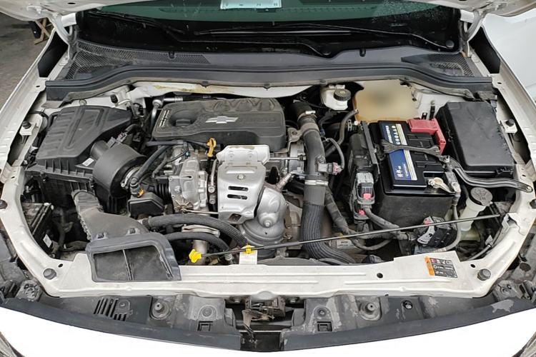 Used Chevrolet Monza 2019 Redline 320T Dual-Clutch Sporty Version China VI Standard Engine Bay