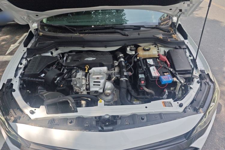 Used Chevrolet Monza 2019 Redline 320T Dual-Clutch Sporty Version China VI Standard Engine Bay