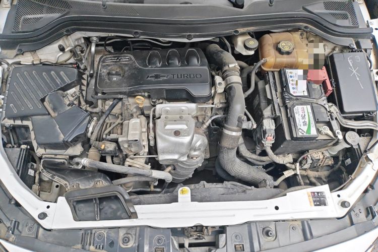Used Chevrolet Monza 2019 RS 330T Automatic Comfort Edition China VI Standard Engine Bay