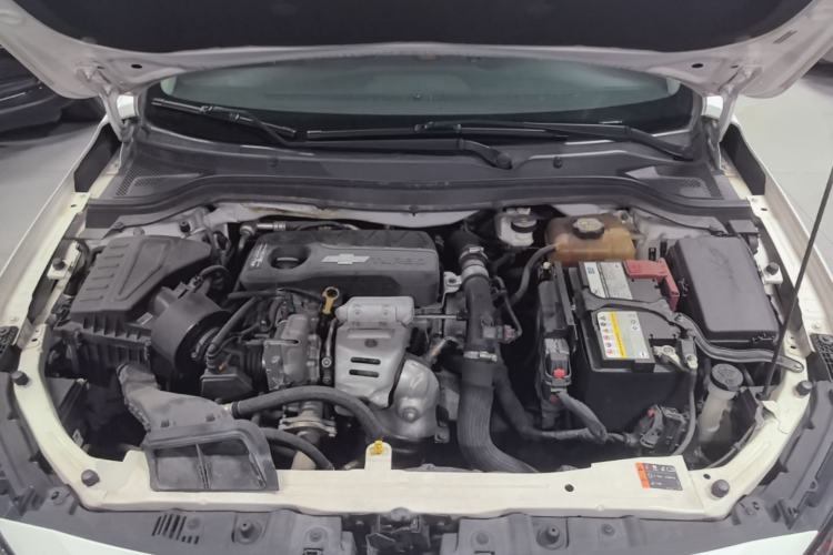 Used Chevrolet Monza 2019 Redline 320T Dual-Clutch Joyful Edition China VI Standard Engine Bay
