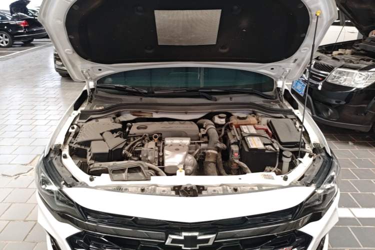 Used Chevrolet Monza 2019 RS 330T Automatic Comfort Edition China VI Standard Engine Bay
