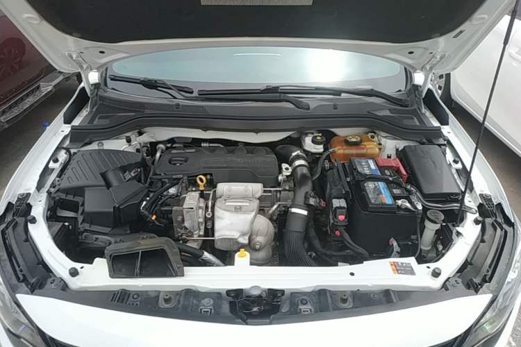 Used Chevrolet Monza 2019 RS 330T Automatic Comfort Edition China VI Standard Engine Bay