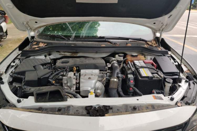 Used Chevrolet Monza 2019 RS 330T Automatic Comfort Edition China VI Standard Engine Bay