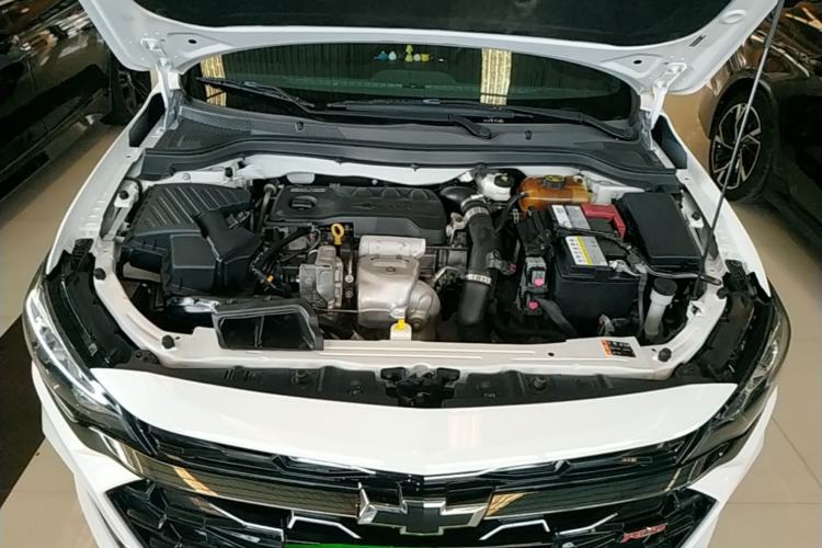 Used Chevrolet Monza 2019 RS 330T Automatic Comfort Edition China VI Standard Engine Bay