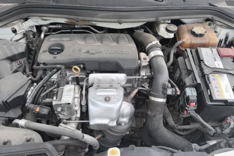 Used Chevrolet Monza 2019 RS 330T Automatic Comfort Edition China VI Standard Engine Bay